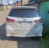 Реснички на задние фонари для Toyota Wish XE20 2009-2012